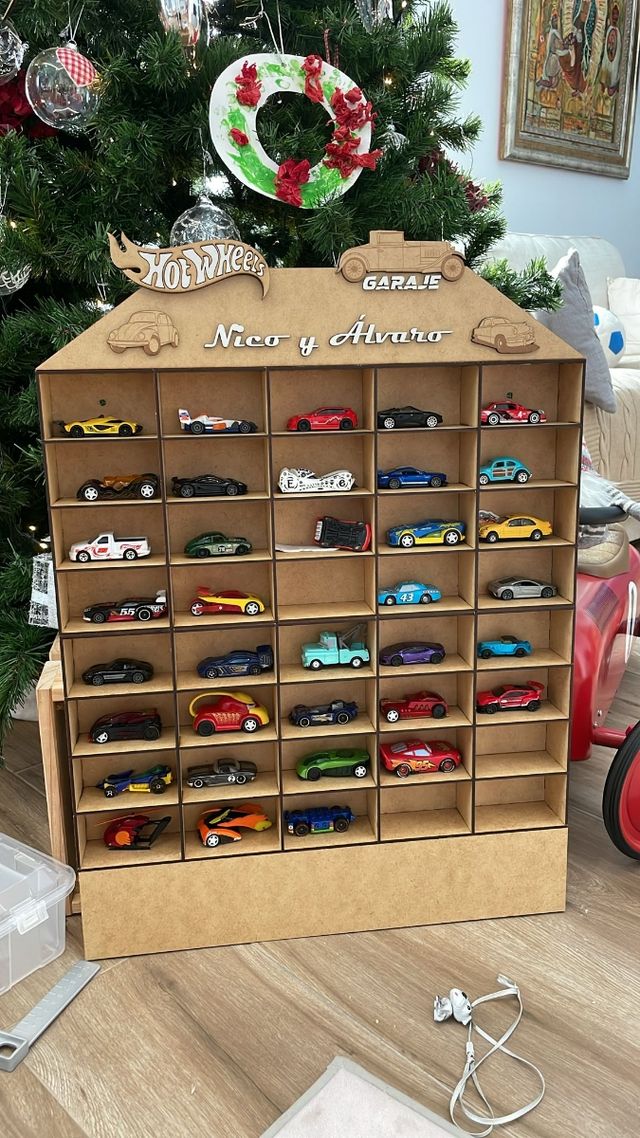 Espositore per auto Hot Wheels personalizzabile
