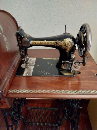 Máquina de coser Singer antigua