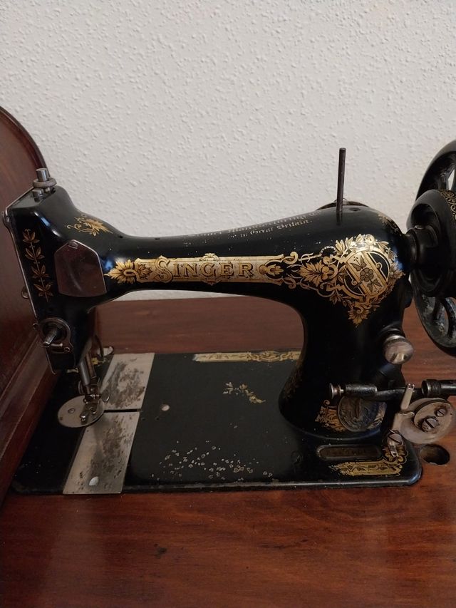 Máquina de coser Singer antigua
