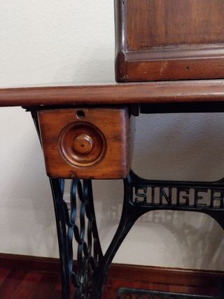 Máquina de coser Singer antigua