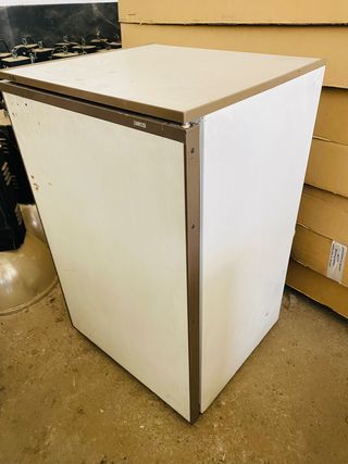 Nevera pequeña Zanussi