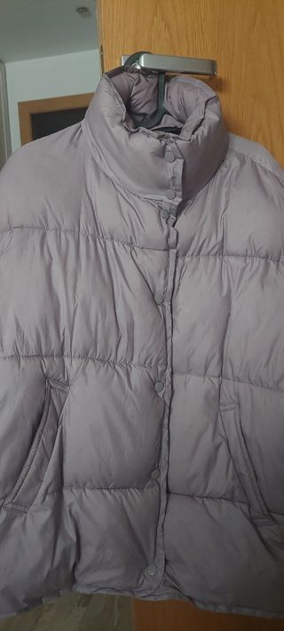 Chaqueta color lila muy comoda