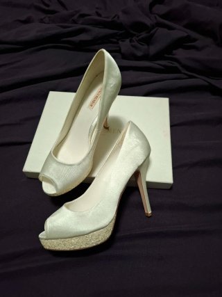 Zapatos de novia MENBUR