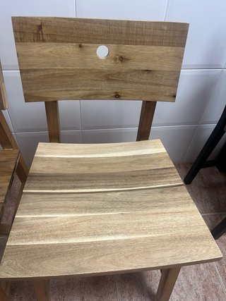 Mesa extensible mas dos sillas