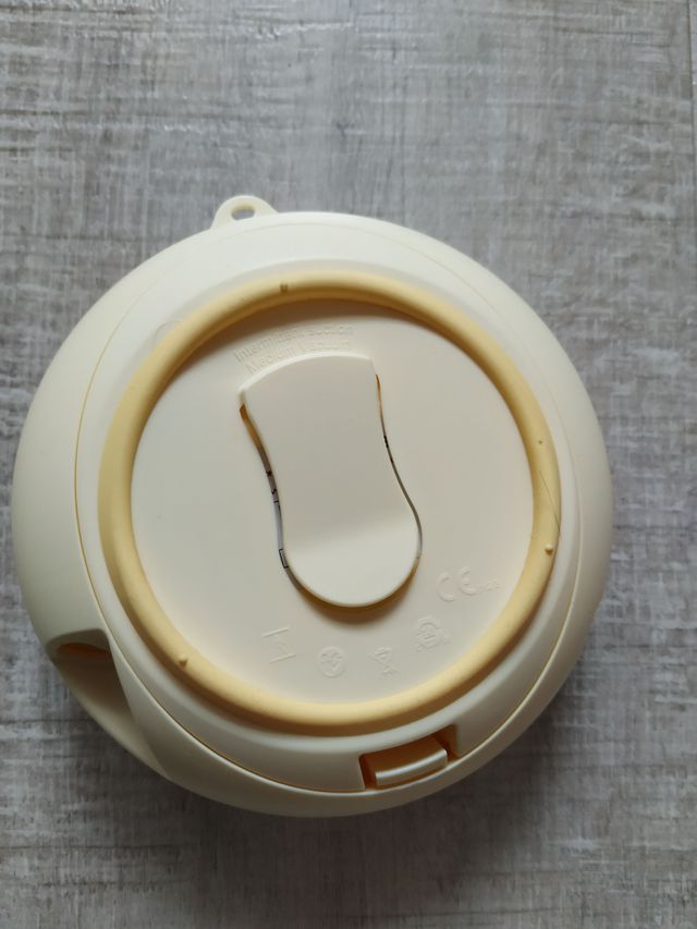 Sacaleches Medela Swing con 2 biberones y extras