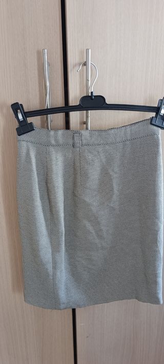 Falda traje mujer.