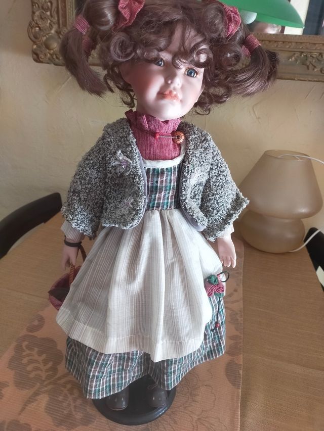 Muñeca Annie. 55 cm.