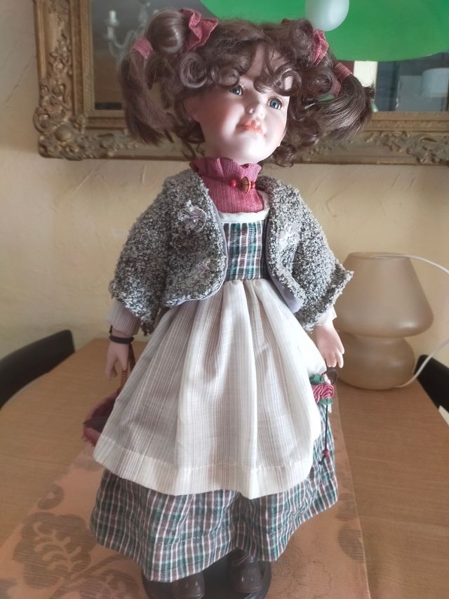 Muñeca Annie. 55 cm.