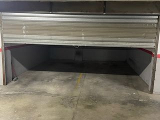 Garaje doble cerrado