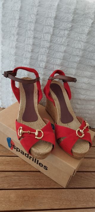 Cuña esparto rojo y oro