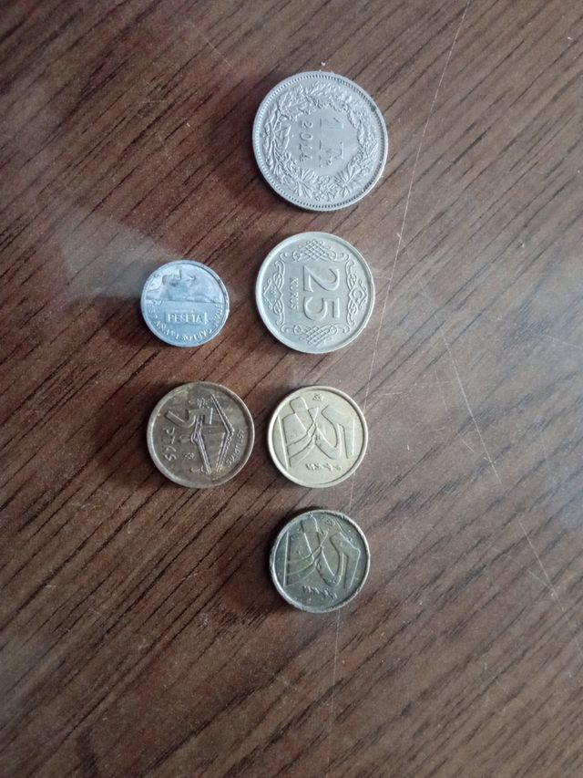 Vendo monedas antiguas tengo más aparte de la foto