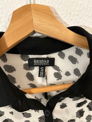 BLUSA A LUNARES (Breshka)