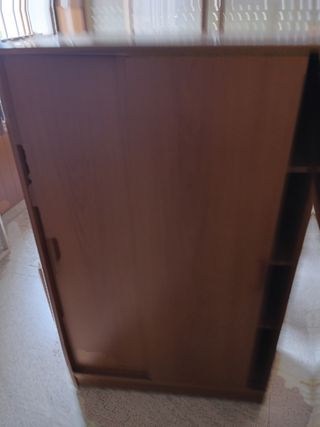 Lote muebles camas mesillas armario etc.