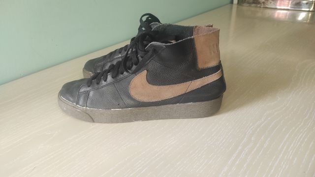 Scarponcini Nike uomo in pelle bicolor