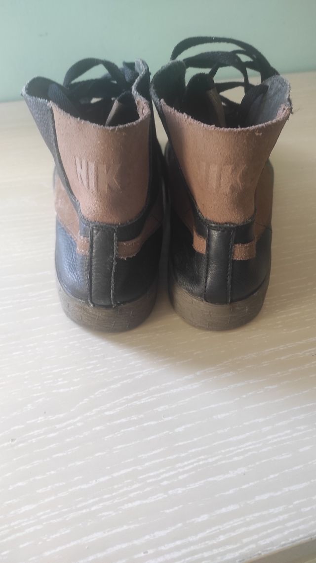 Scarponcini Nike uomo in pelle bicolor