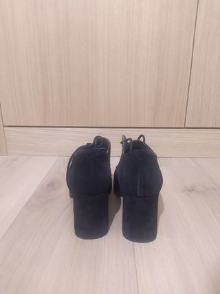 Zapatos botines negros. T37