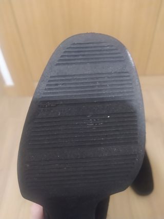 Zapatos botines negros. T37