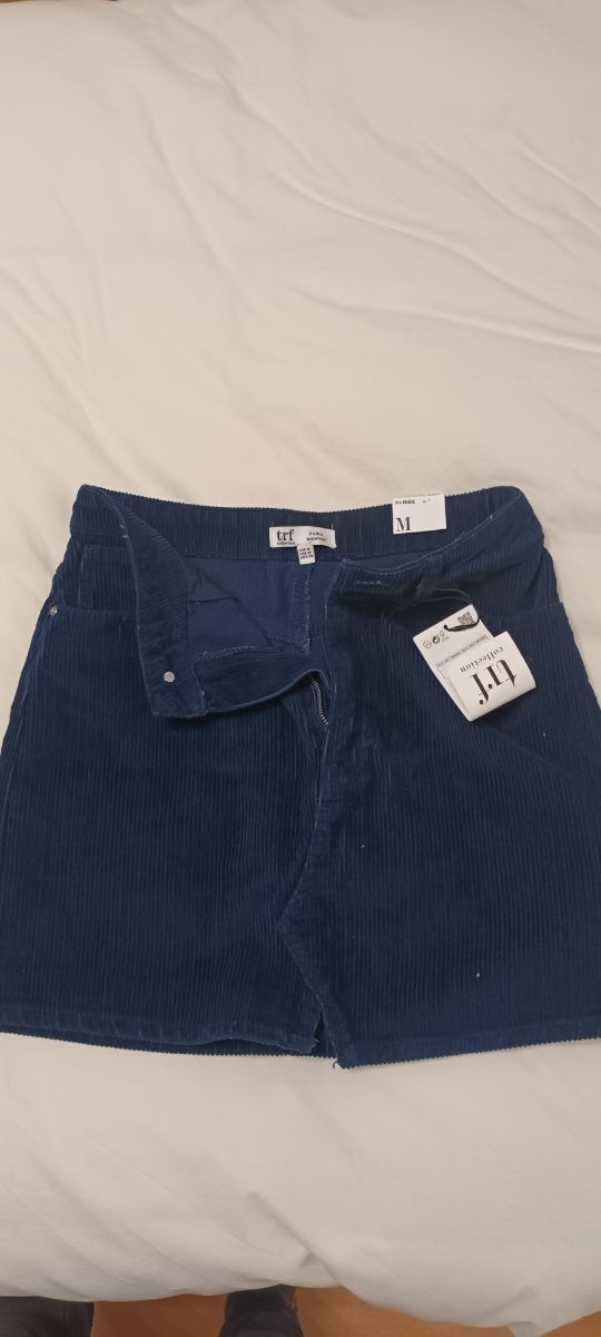 Falda de pana azul marino