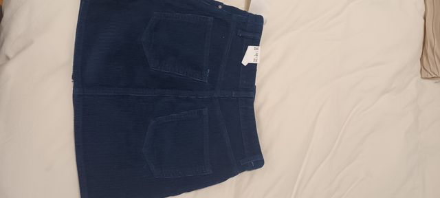 Falda de pana azul marino