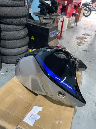 Deposito Yamaha MT09 SP