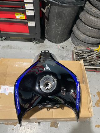 Deposito Yamaha MT09 SP