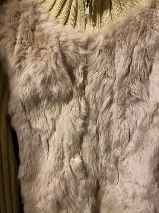 chaqueta camel de lana con pelo delantera