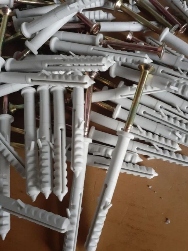 Lote tornillos premontados