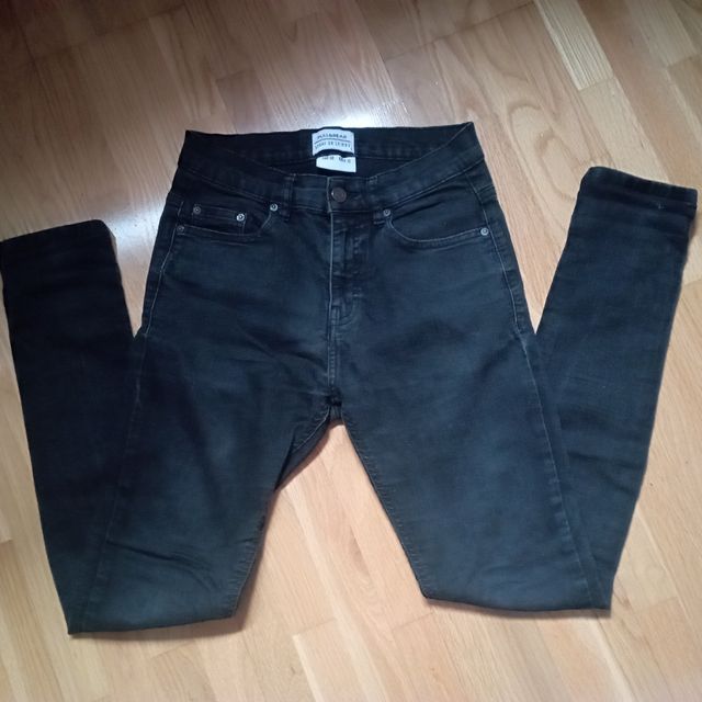 Pantalón vaquero negro Pull£Bear