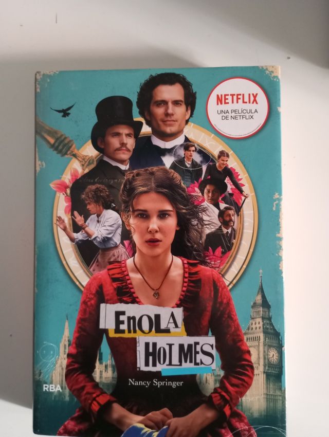 Elena Holmes el libro