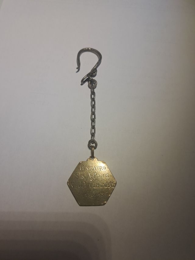 Llavero Antiguo "Remo"