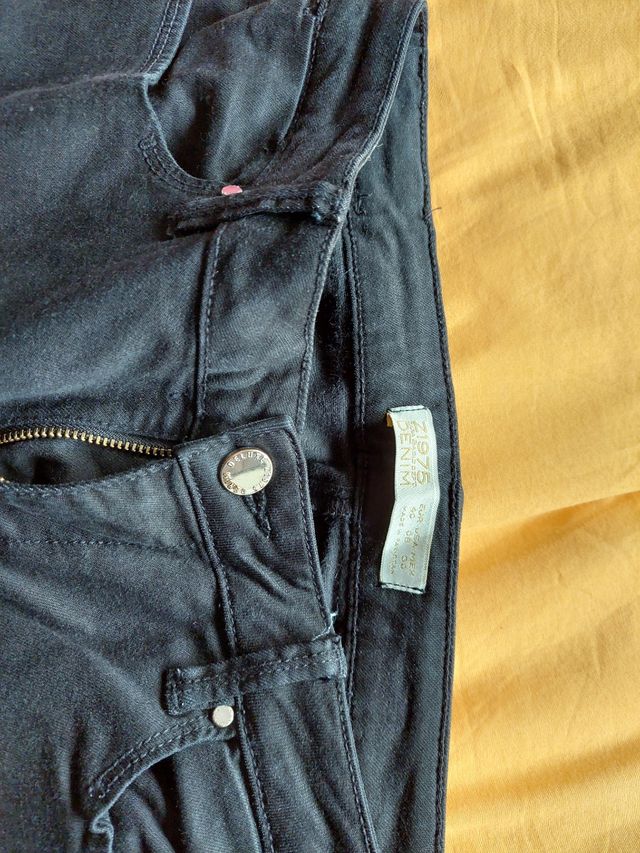 Pantalón negro skinny Zara