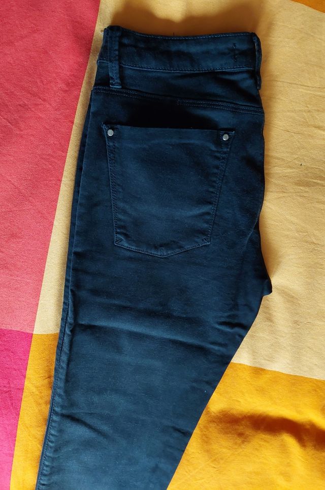 Pantalón negro skinny Zara