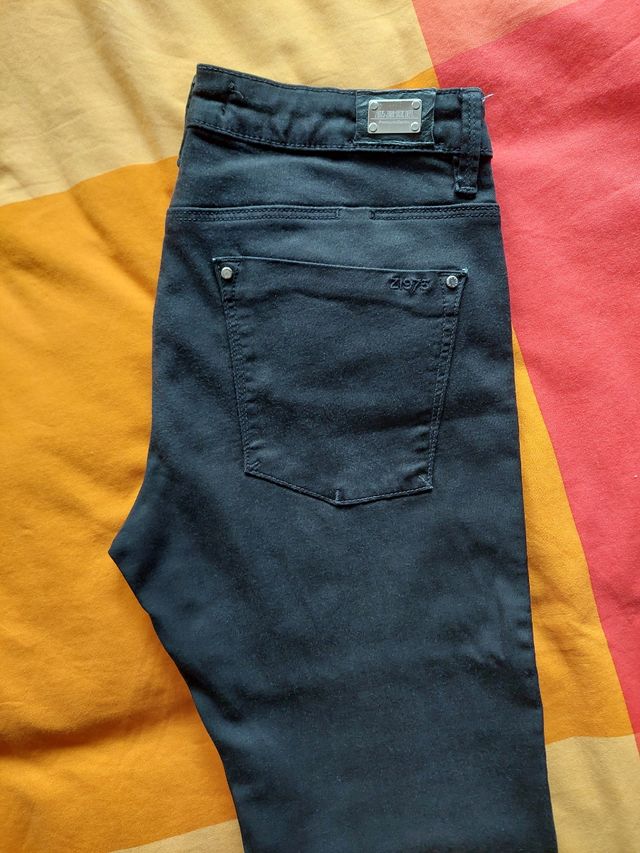 Pantalón negro skinny Zara