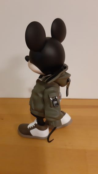 Figuras de colección de Mickey Mouse y Minnie