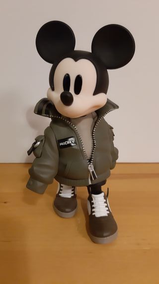 Figuras de colección de Mickey Mouse y Minnie