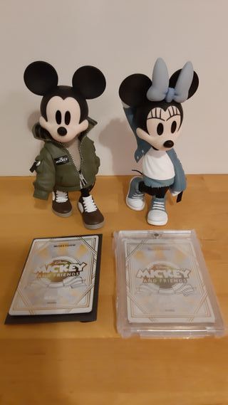 Figuras de colección de Mickey Mouse y Minnie