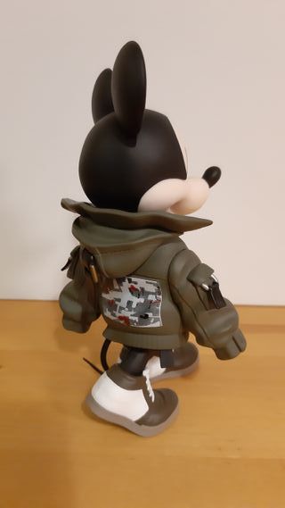 Figuras de colección de Mickey Mouse y Minnie