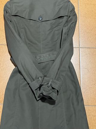 Gabardina verde militar Zara