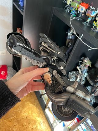 Figura Cloud y Fenrir de FF Advent Children