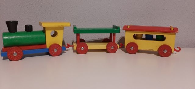 Tren de madera