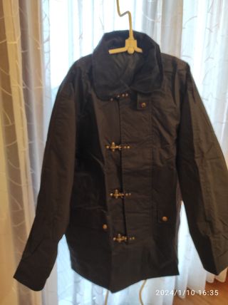 Impermeabile nuovo con moschettoni