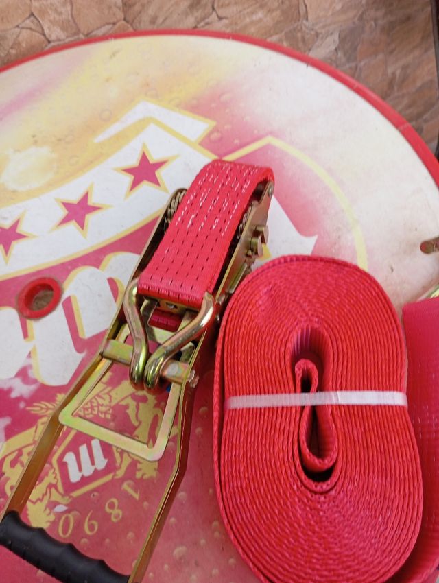 Carraca sujeta cargas