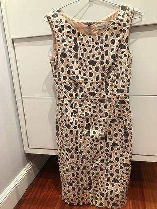 vestido forrado , manga corta