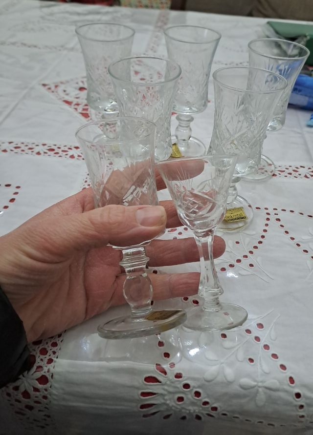 11 bicchieri liquore con centrotavola