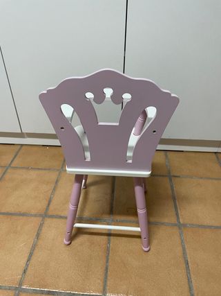 Trona para muñecos de madera