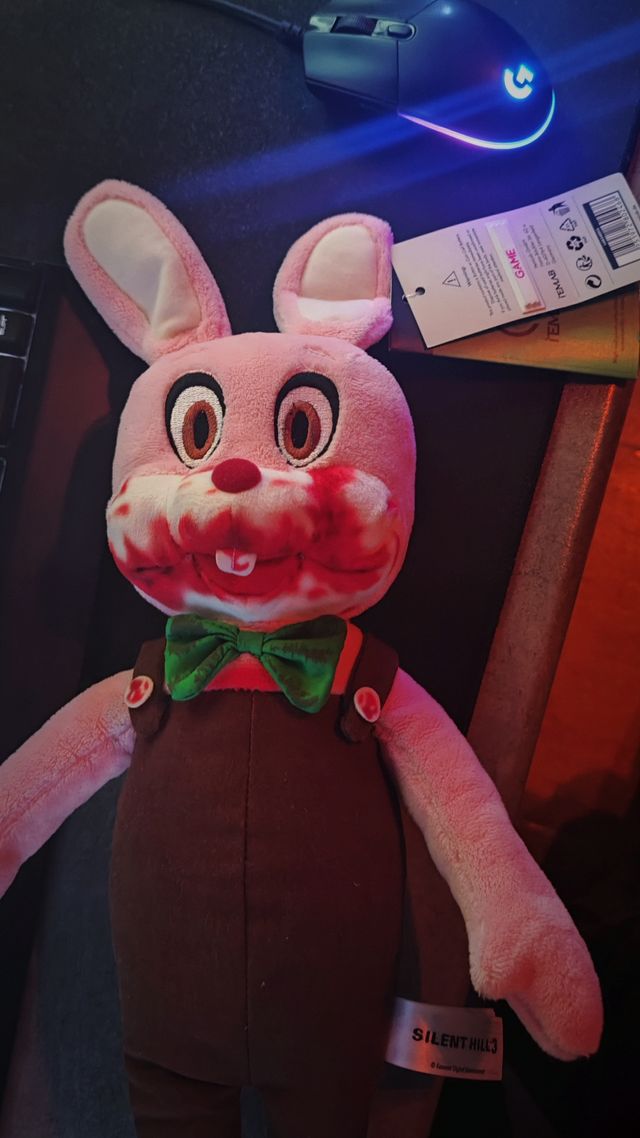 Peluche Silent Hill conejo edición limitada