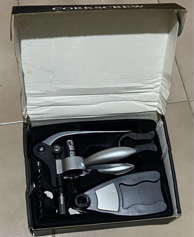 Abridor de vinos de aluminio