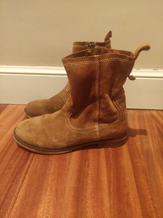 Botas serraje talla 35