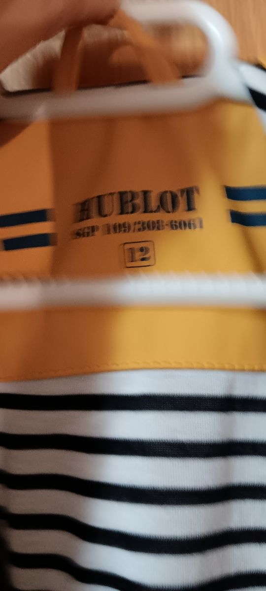 Chaqueta impermeable Hublot talla 12