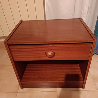 Mesilla dormitorio